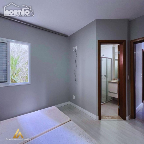 Casa à venda com 3 quartos, 79m² - Foto 4