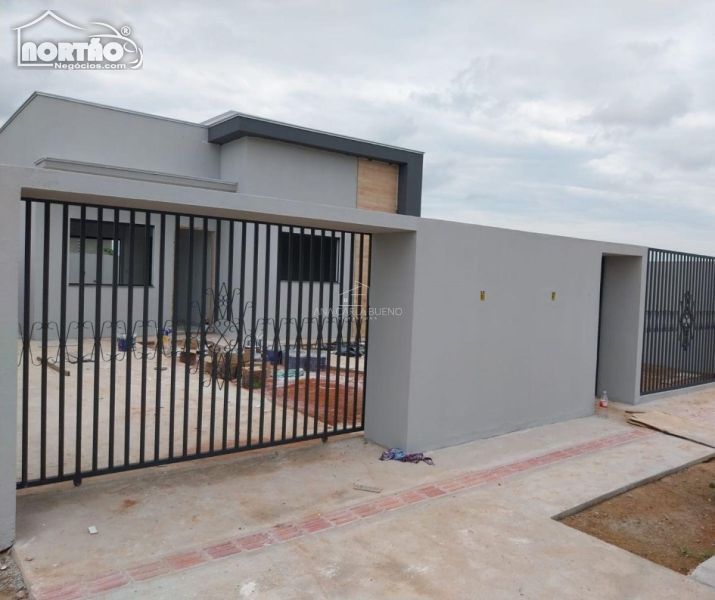 Casa à venda com 2 quartos, 70m² - Foto 3