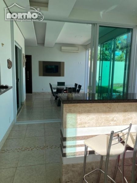 Casa à venda com 2 quartos, 500m² - Foto 4