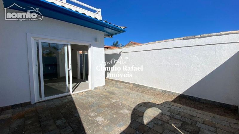 Casa à venda com 2 quartos, 65m² - Foto 2