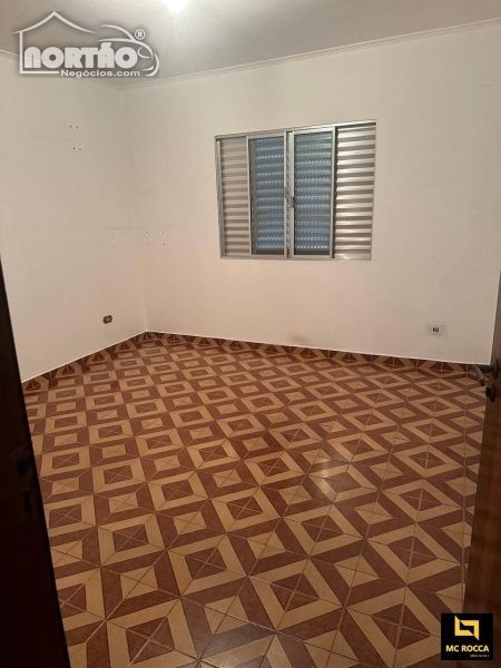 Casa à venda com 3 quartos, 180m² - Foto 5