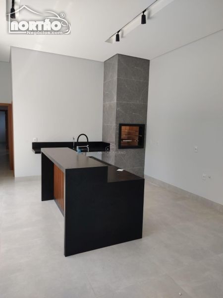 Casa à venda com 1 quarto, 193m² - Foto 10