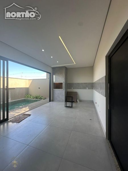 Casa à venda com 1 quarto, 136m² - Foto 4