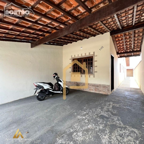 Casa à venda com 4 quartos, 250m² - Foto 5