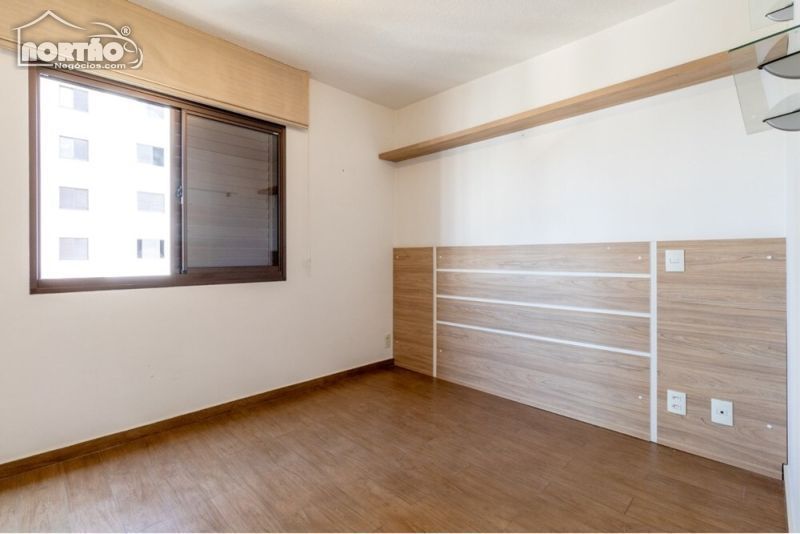 Casa à venda com 2 quartos, 93m² - Foto 8