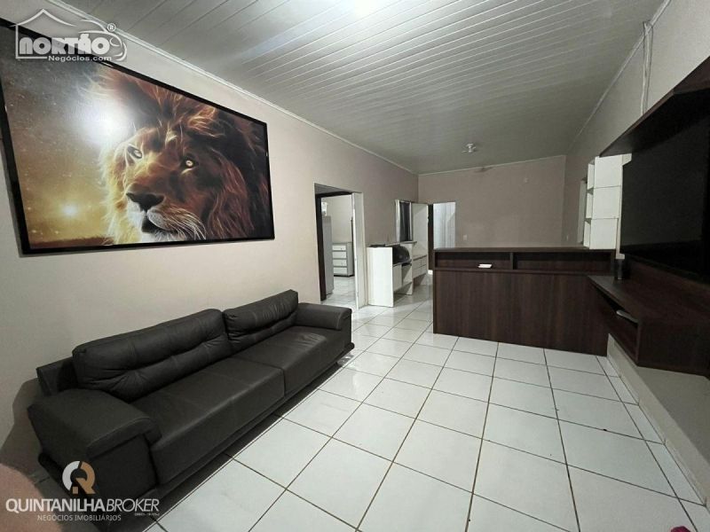 Casa à venda com 3 quartos, 222m² - Foto 3