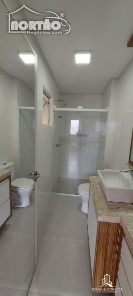 Casa à venda com 2 quartos, 77m² - Foto 6