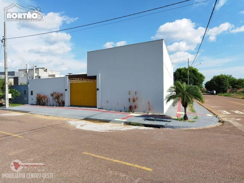 Casa à venda com 4 quartos, 235m² - Foto 3