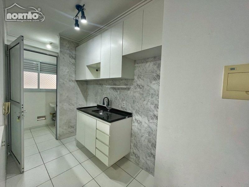 Casa à venda com 5 quartos, 66m² - Foto 5