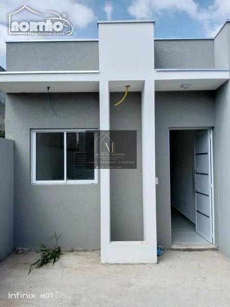 Casa à venda com 2 quartos, 120m² - Foto 2