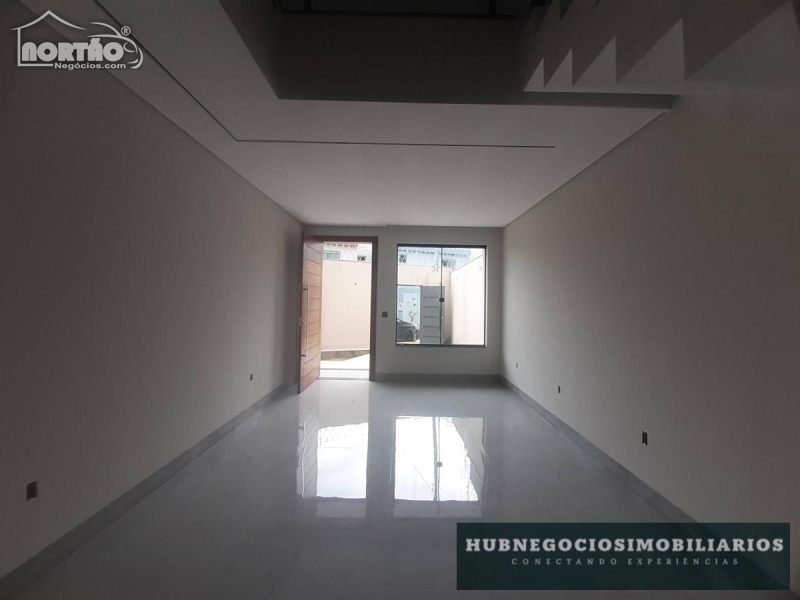 Casa à venda com 5 quartos, 210m² - Foto 6