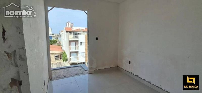 Casa à venda com 2 quartos, 90m² - Foto 5