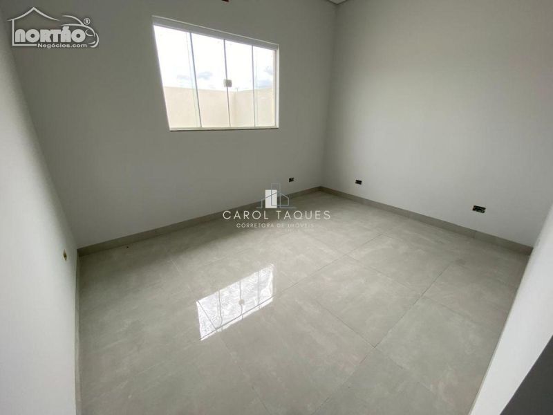 Casa à venda com 3 quartos, 52m² - Foto 5