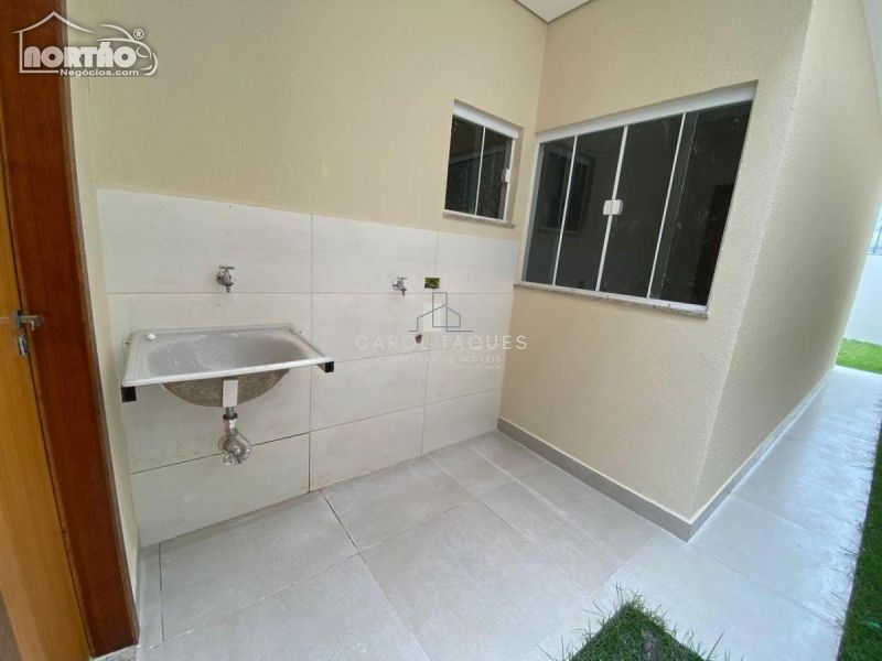 Casa à venda com 3 quartos, 52m² - Foto 6