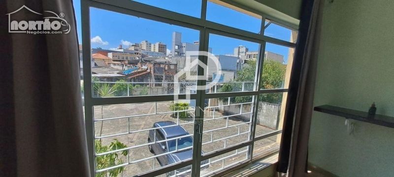 Casa à venda com 3 quartos, 70m² - Foto 5