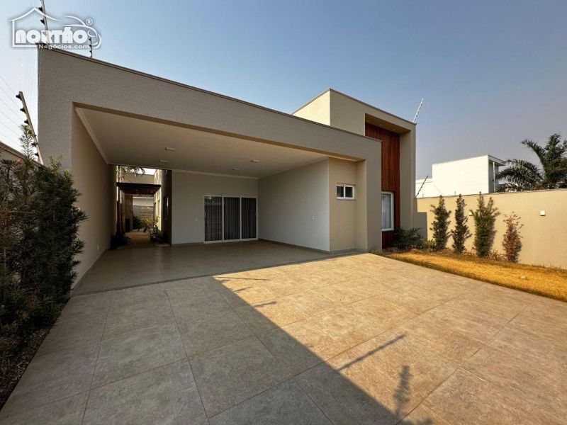 Casa à venda com 3 quartos, 140m² - Foto 2