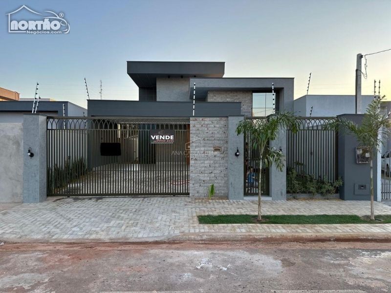 Casa à venda com 3 quartos, 117m² - Foto 2