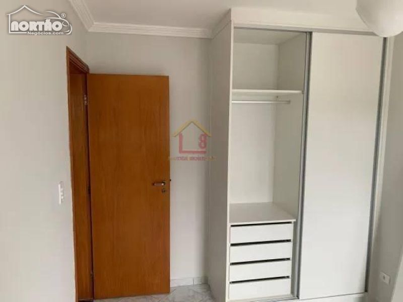 Casa à venda com 5 quartos, 132m² - Foto 5