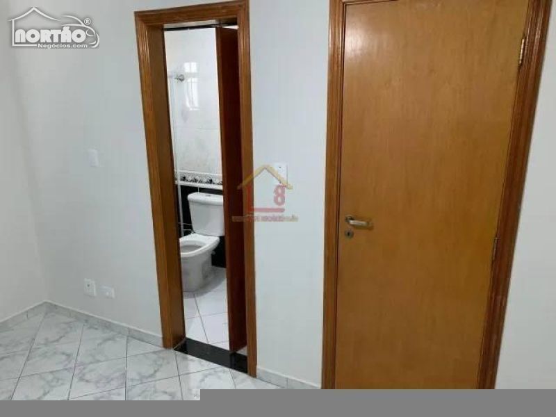 Casa à venda com 5 quartos, 132m² - Foto 8