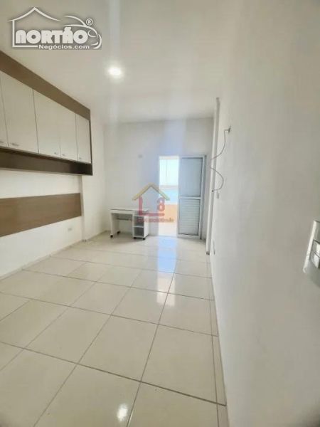 Casa à venda com 3 quartos, 128m² - Foto 8