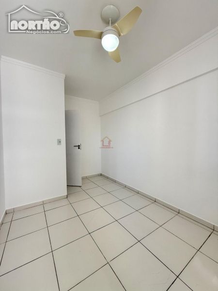 Casa à venda com 2 quartos, 40m² - Foto 4