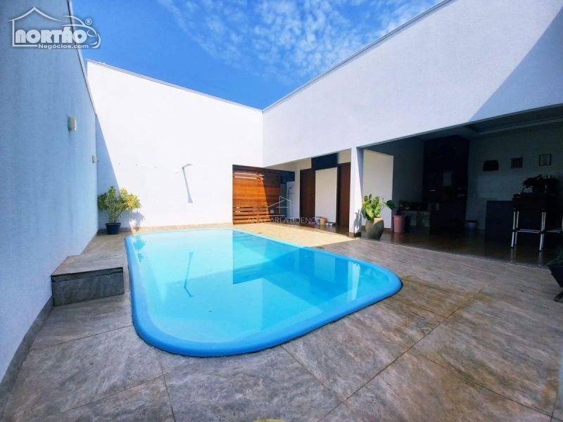 Casa à venda com 3 quartos, 195m² - Foto 9