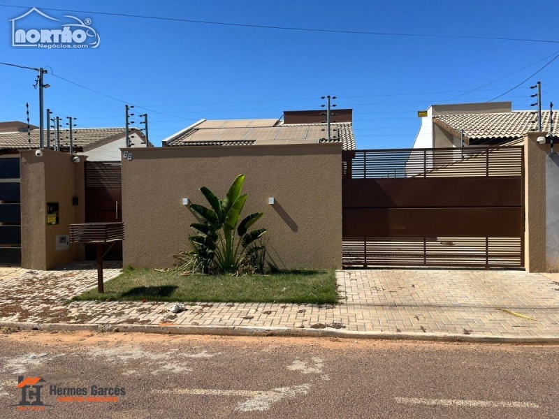 Casa à venda com 2 quartos, 96m² - Foto 1