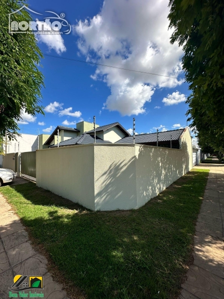 CASA A VENDA NO RESIDENCIAL FLORENÇA EM SINOP/MT