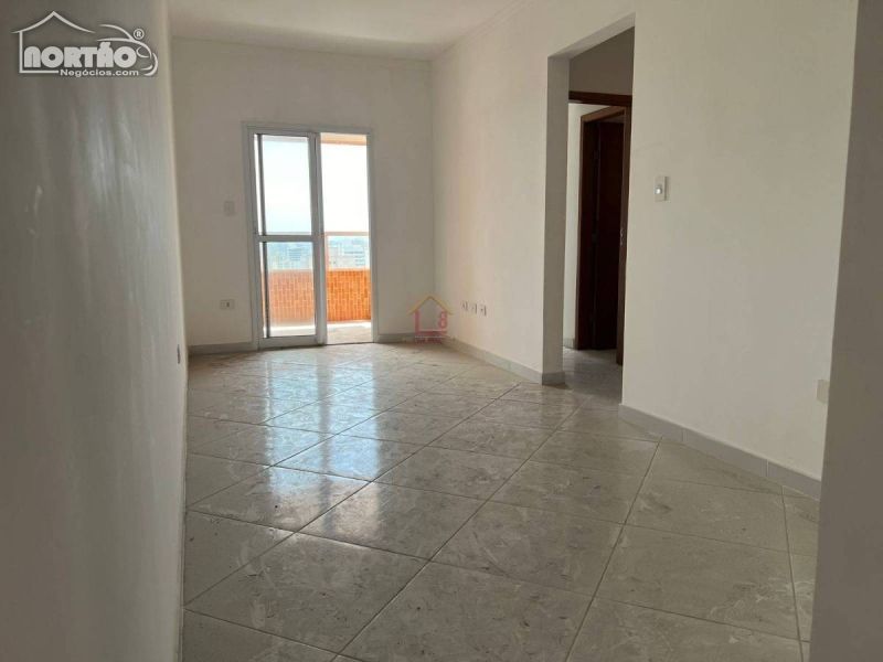 Casa à venda com 3 quartos, 70m² - Foto 7