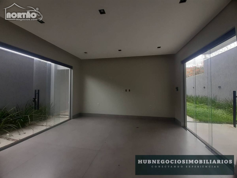 Casa à venda com 4 quartos, 240m² - Foto 7