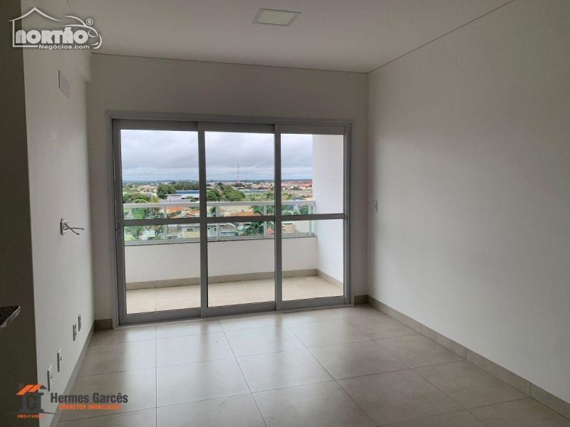 Casa à venda com 3 quartos, 60m² - Foto 3