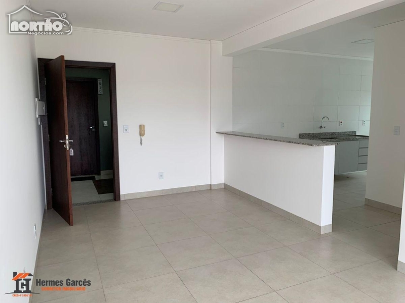 Casa à venda com 3 quartos, 60m² - Foto 6