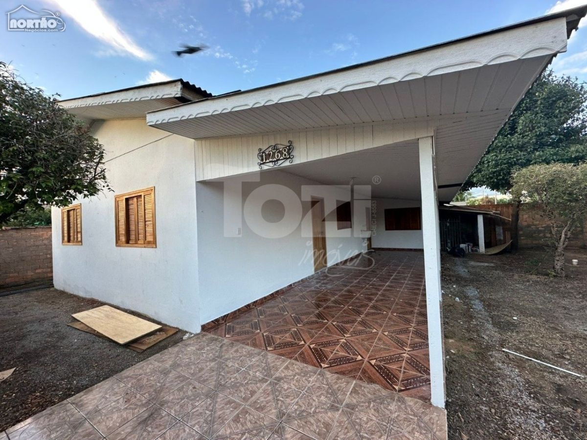 Casa à venda com 4 quartos, 139m² - Foto 2