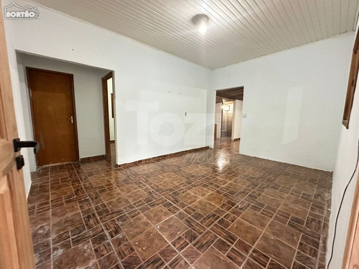 Casa à venda com 4 quartos, 139m² - Foto 4