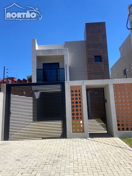 Casa à venda com 3 quartos, 123m² - Foto 3