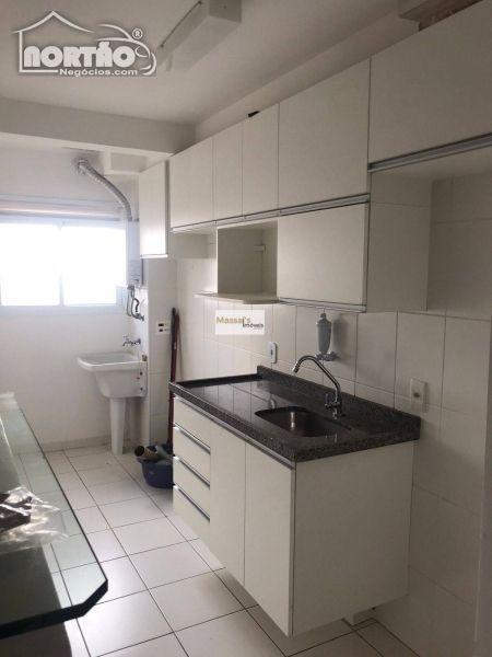 Casa à venda com 2 quartos, 60m² - Foto 4