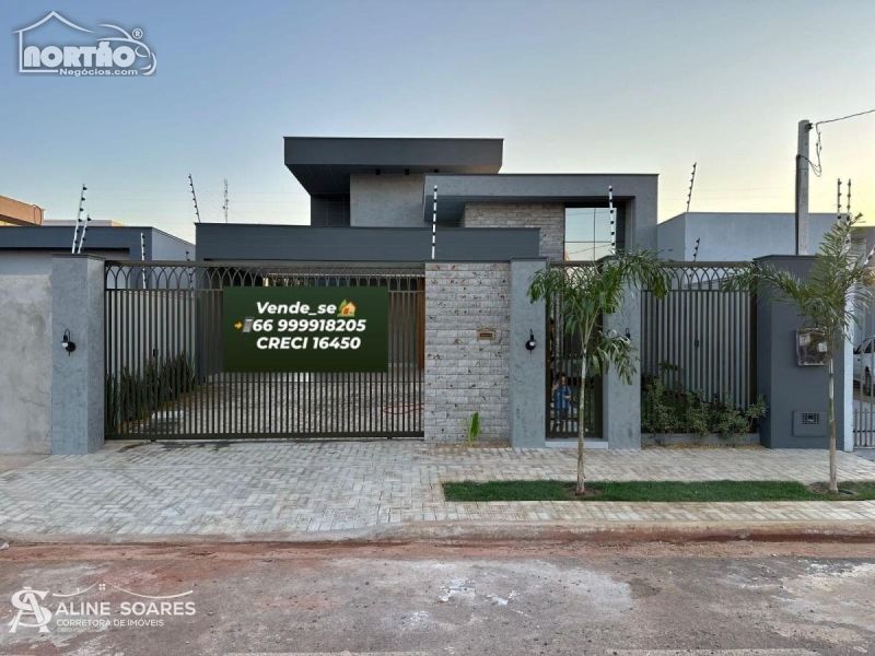 Casa à venda com 4 quartos, 121m² - Foto 1