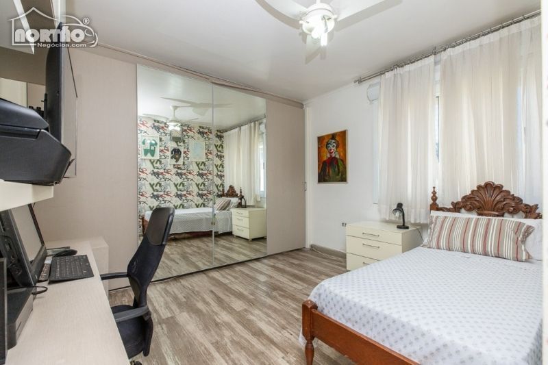 Casa à venda com 3 quartos, 230m² - Foto 5