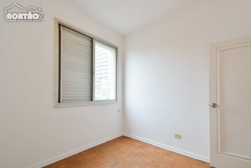 Casa à venda com 2 quartos, 71m² - Foto 2