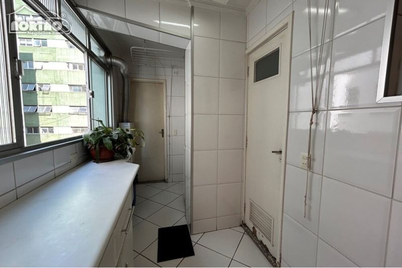 Casa à venda com 3 quartos, 145m² - Foto 7