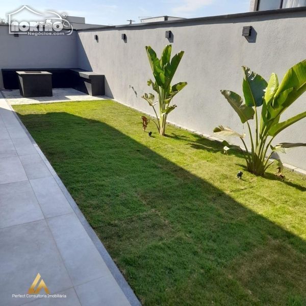 Casa à venda com 4 quartos, 190m² - Foto 4