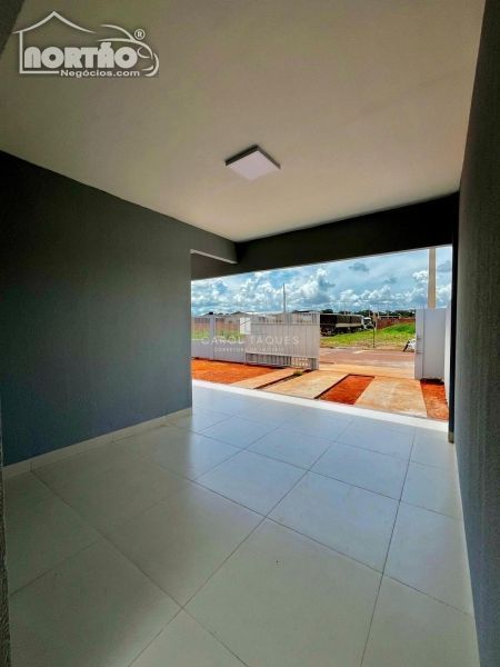 Casa à venda com 3 quartos, 108m² - Foto 2