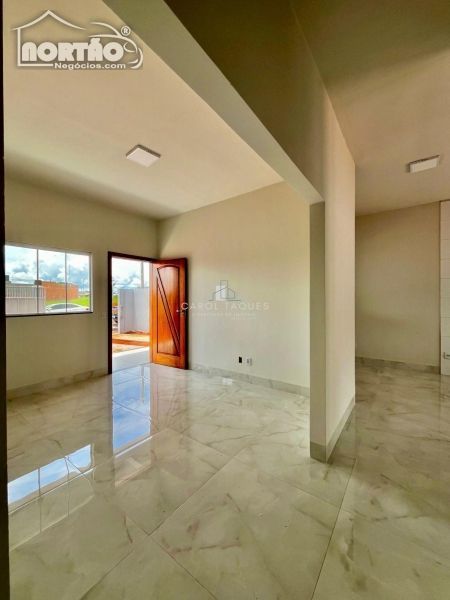 Casa à venda com 3 quartos, 108m² - Foto 8