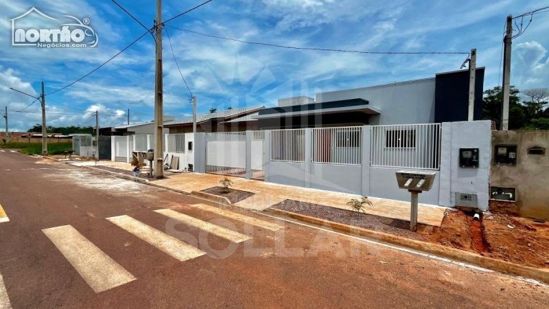 Casa à venda com 3 quartos, 108m² - Foto 2