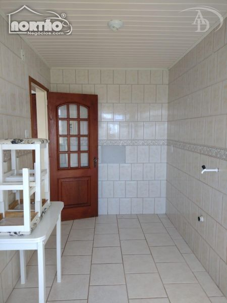 Casa à venda com 3 quartos, 55m² - Foto 8