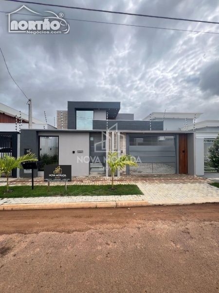 Casa à venda com 4 quartos, 110m² - Foto 2