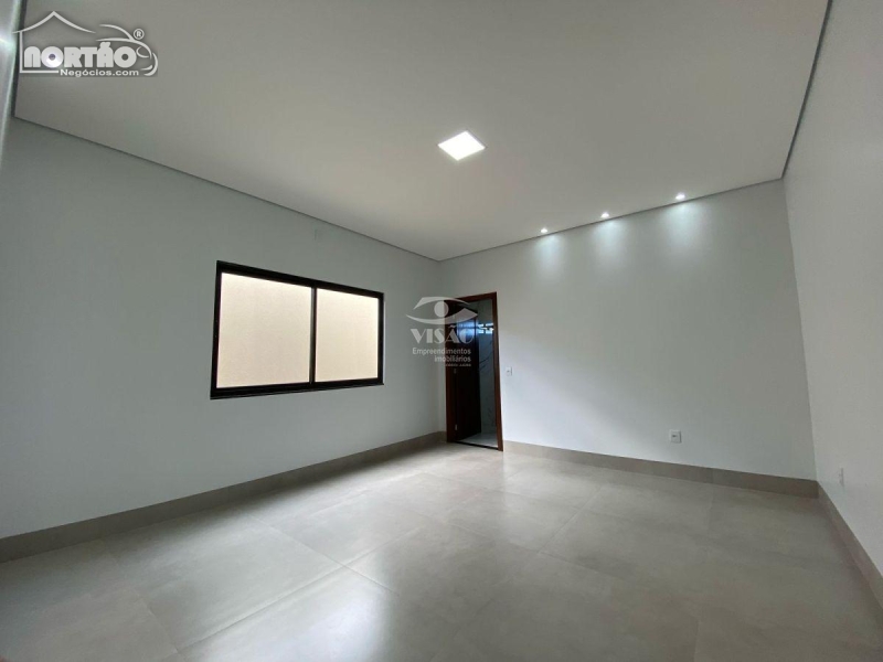 Casa à venda com 2 quartos, 159m² - Foto 7