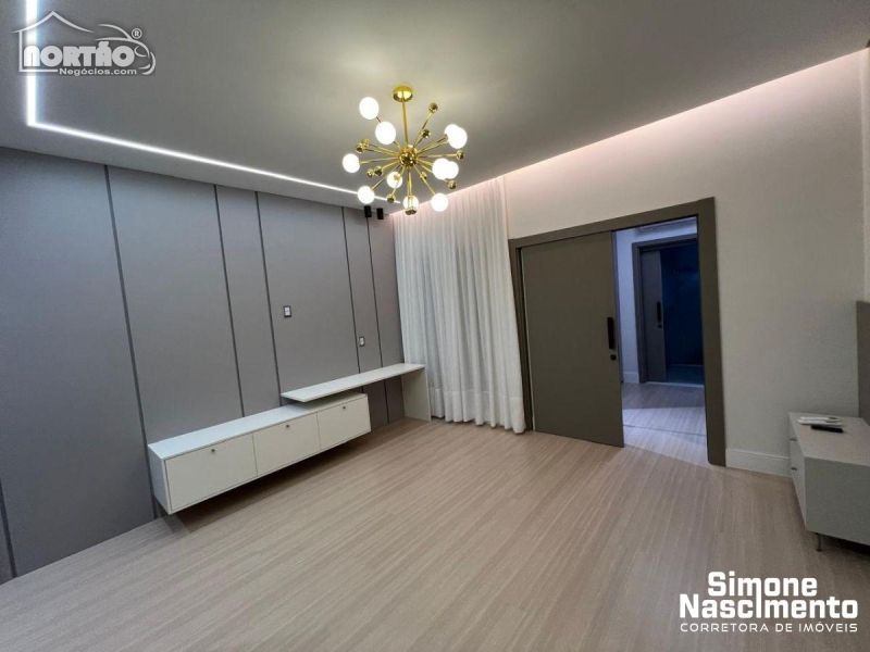 Casa à venda com 1 quarto, 214m² - Foto 10