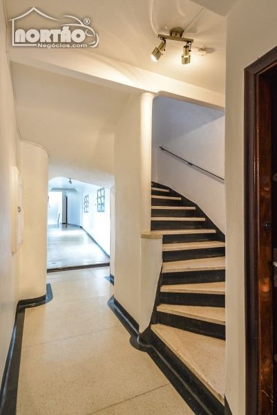 Casa à venda com 2 quartos, 92m² - Foto 3