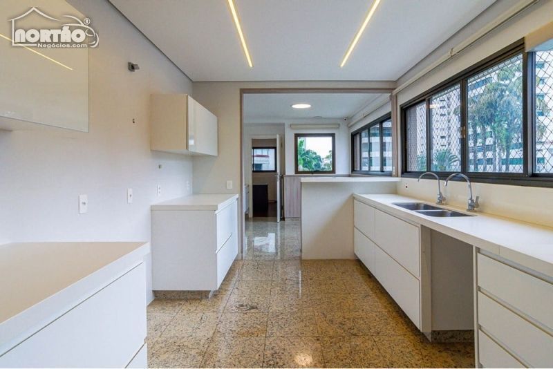 Casa à venda com 3 quartos, 287m² - Foto 5